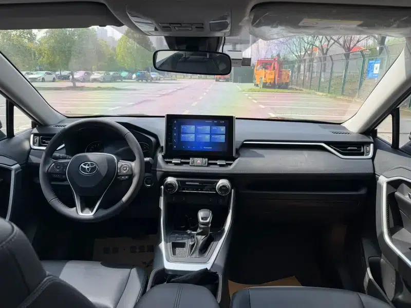2022 RAV4 2.0L CVT 2WD Fashion Plus Edition — миниатюра 9
