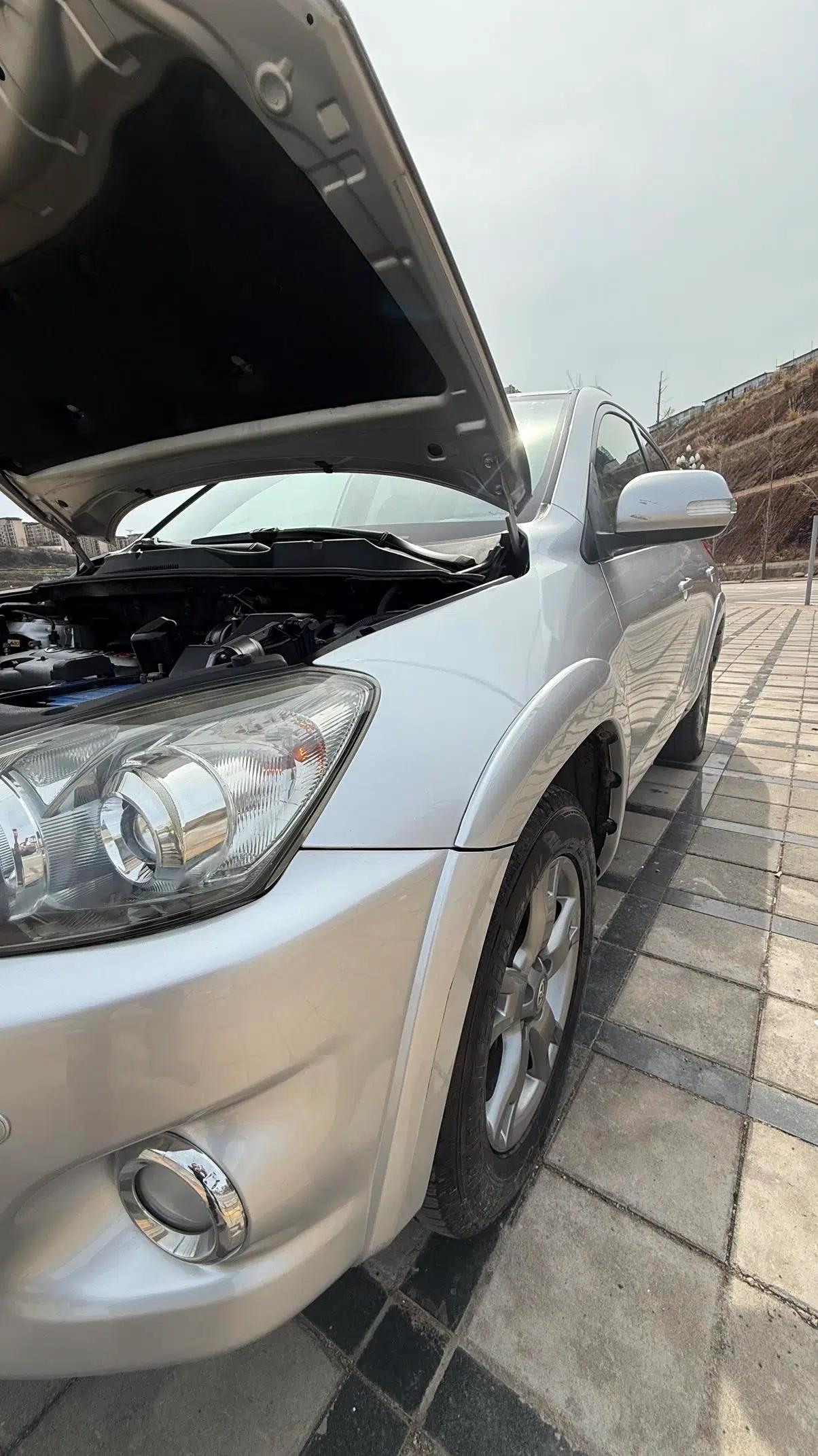 RAV4 2013 Special Edition 2.0L Automatic Elite — миниатюра 12