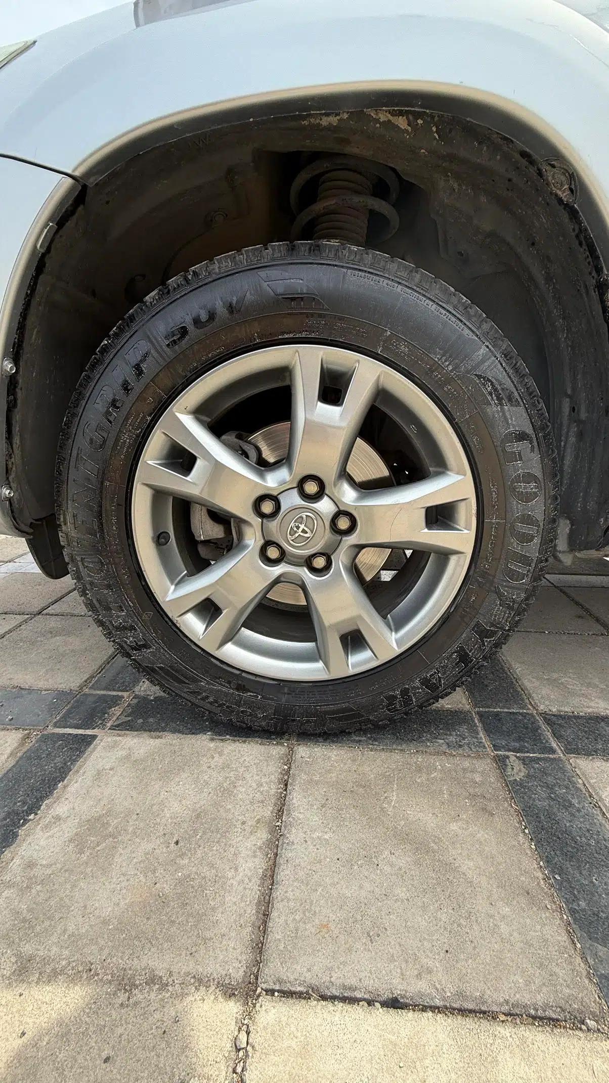RAV4 2013 Special Edition 2.0L Automatic Elite — миниатюра 14