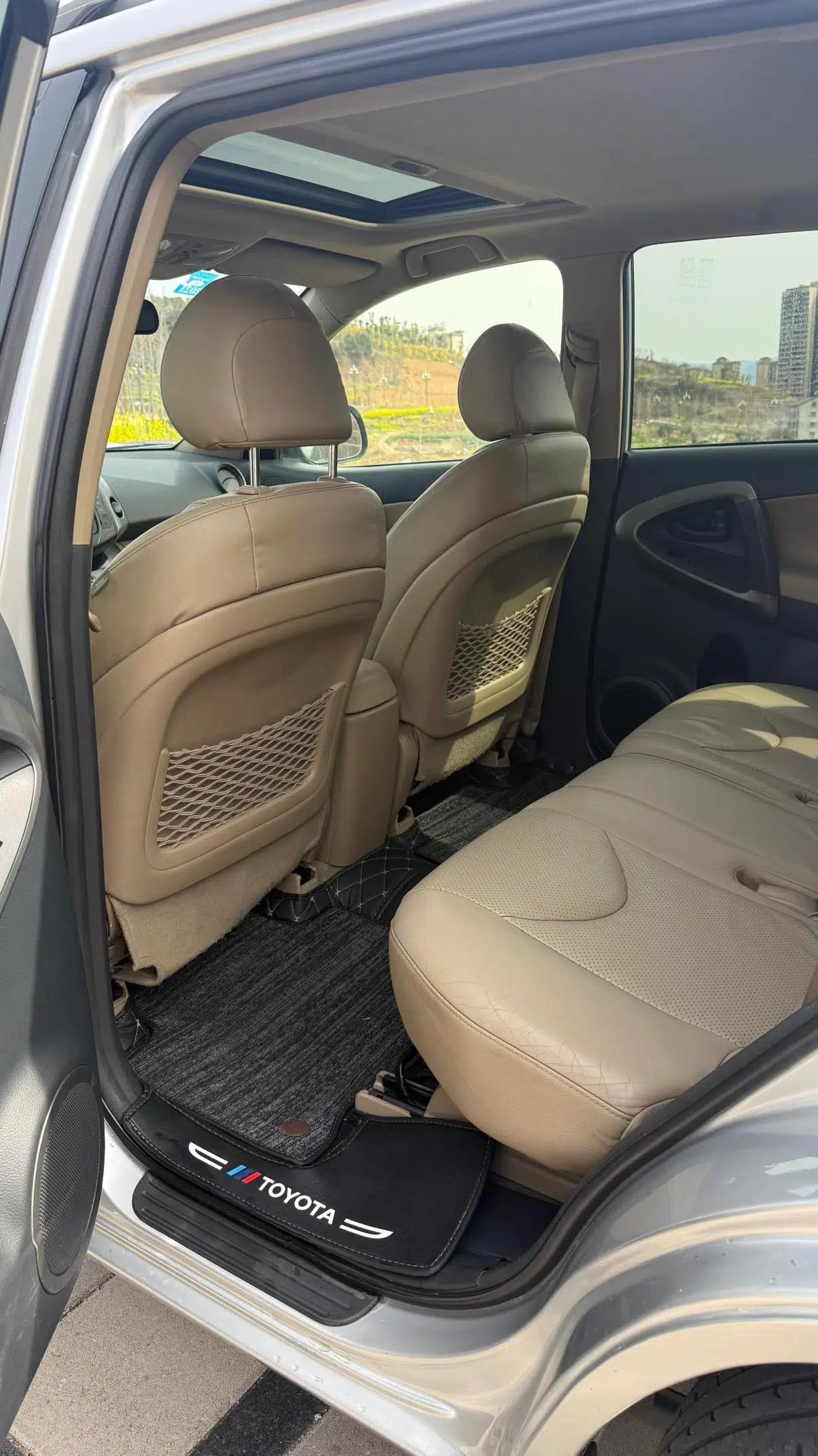 RAV4 2013 Special Edition 2.0L Automatic Elite — миниатюра 5