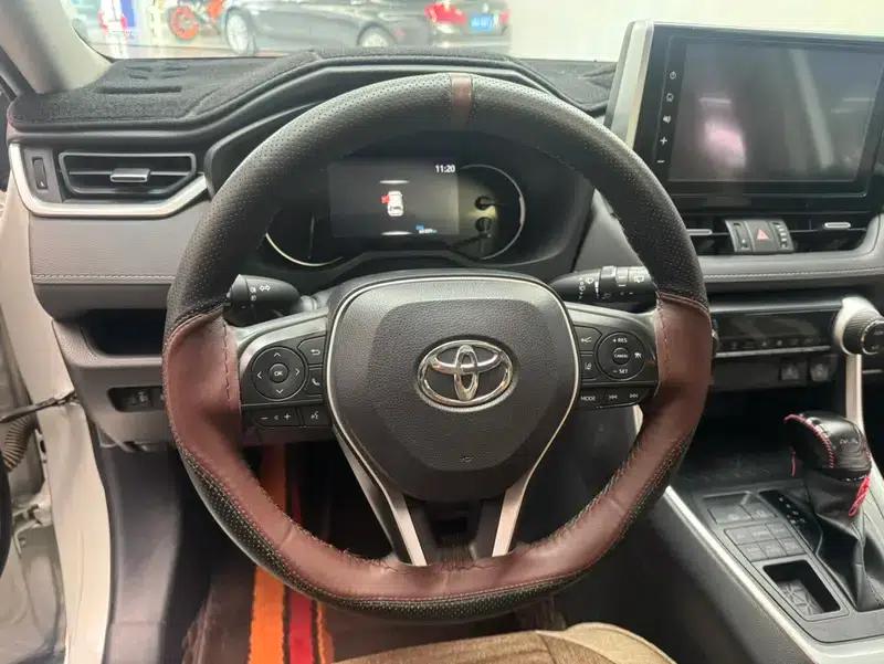 2021 RAV4 2.0L CVT 4WD Fashion Plus Edition — миниатюра 11