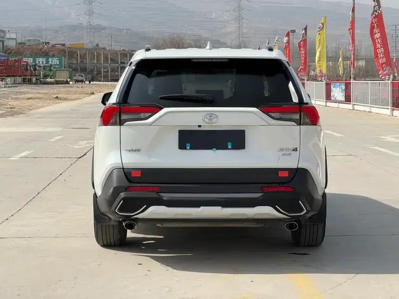 2021 RAV4 2.0L CVT 4WD Fashion Plus Edition — миниатюра 5