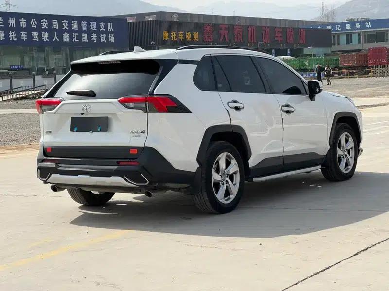 2021 RAV4 2.0L CVT 4WD Fashion Plus Edition — миниатюра 6
