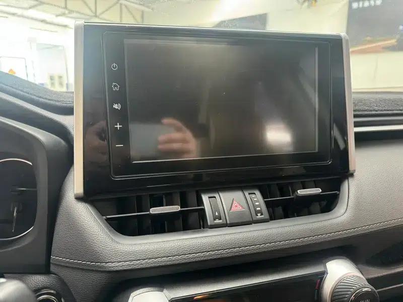 2021 RAV4 2.0L CVT 4WD Fashion Plus Edition — миниатюра 8