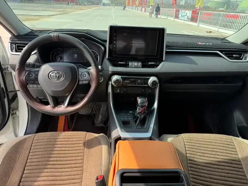 2021 RAV4 2.0L CVT 4WD Fashion Plus Edition — миниатюра 9