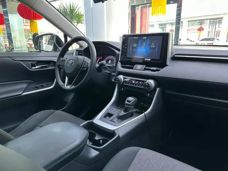 RAV4 2020 2.0L CVT 4WD Fashion Edition — миниатюра 12