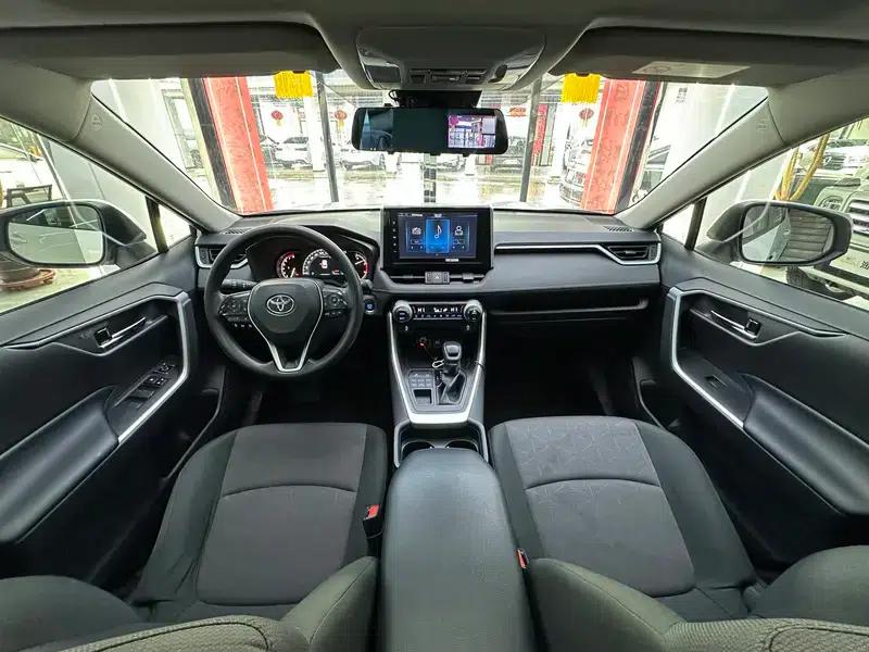 RAV4 2020 2.0L CVT 4WD Fashion Edition — миниатюра 16
