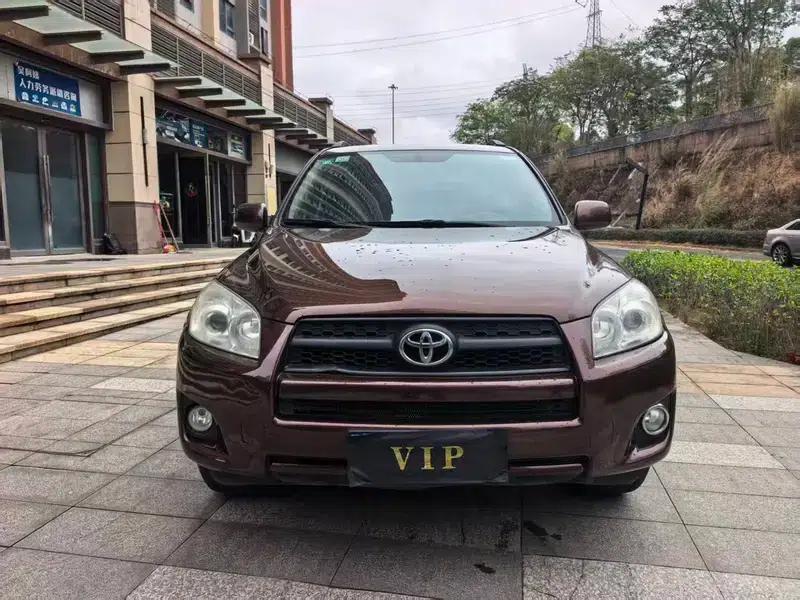 2011 RAV4 2.0L Automatic Classic Edition — миниатюра 2