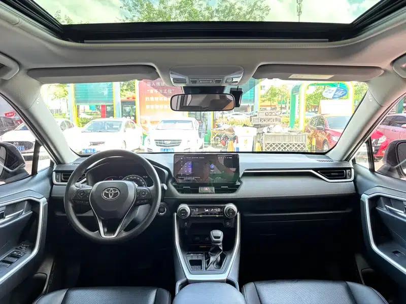 2023 RAV4 2.0L CVT 2WD Fashion Edition — миниатюра 20