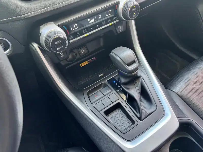 2023 RAV4 2.0L CVT 2WD Fashion Edition — миниатюра 24