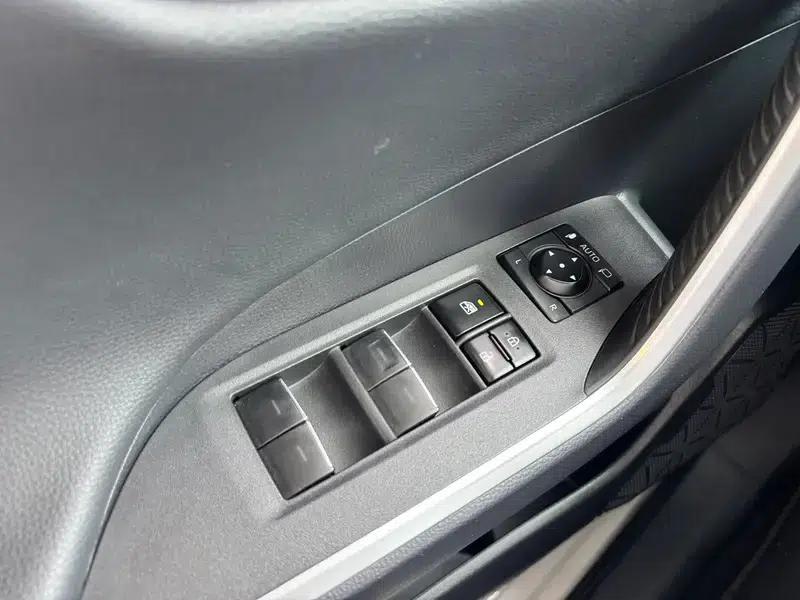 2023 RAV4 2.0L CVT 2WD Fashion Edition — миниатюра 28