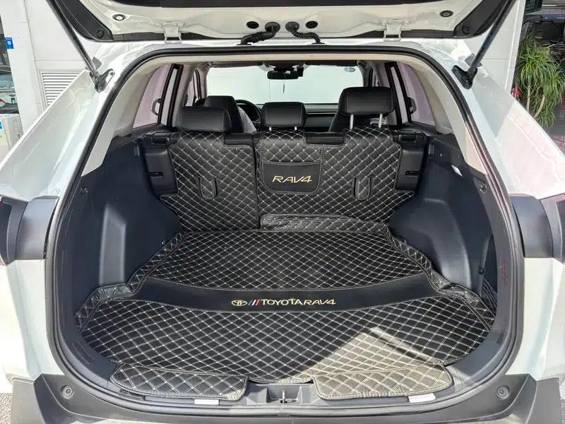 2023 RAV4 2.0L CVT 2WD Fashion Edition — миниатюра 29