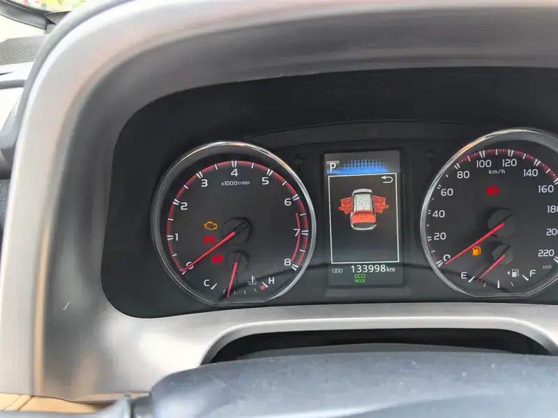 2016 RAV4 2.5L Automatic 4WD Elite Edition — миниатюра 17
