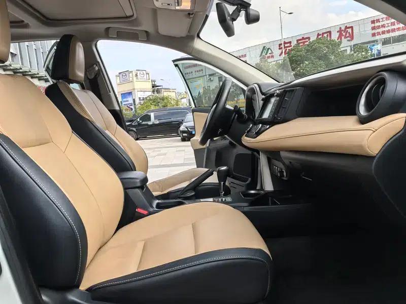 2016 RAV4 2.5L Automatic 4WD Elite Edition — миниатюра 24