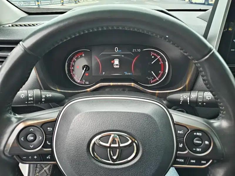 RAV4 2020 2.0L CVT 2WD Fashion Edition — миниатюра 13