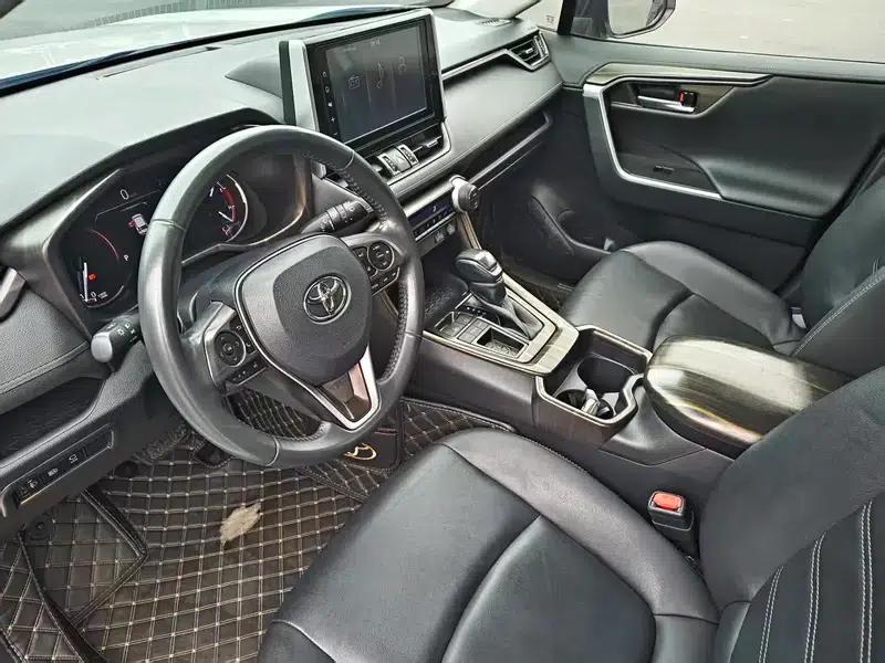 RAV4 2020 2.0L CVT 2WD Fashion Edition — миниатюра 16