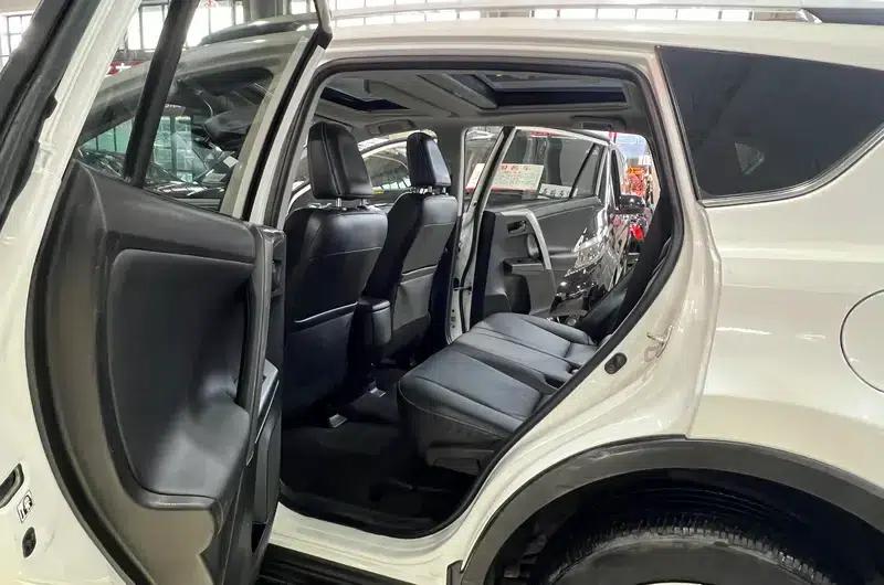 2016 RAV4 2.5L Automatic 4WD Elite Edition — миниатюра 16