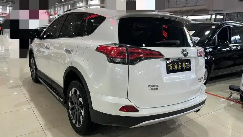 2016 RAV4 2.5L Automatic 4WD Elite Edition — миниатюра 4