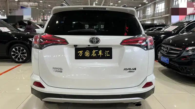 2016 RAV4 2.5L Automatic 4WD Elite Edition — миниатюра 5