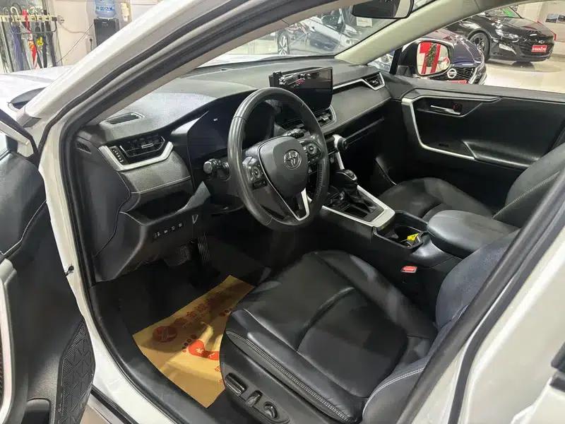 2023 RAV4 2.0L CVT 2WD Fashion Plus Edition — миниатюра 14