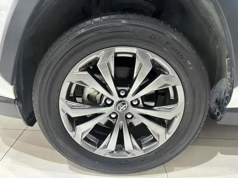 2023 RAV4 2.0L CVT 2WD Fashion Plus Edition — миниатюра 9