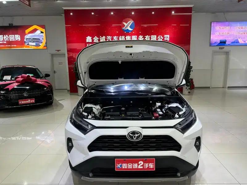 2023 RAV4 2.0L CVT 2WD Fashion Plus Edition — миниатюра 10