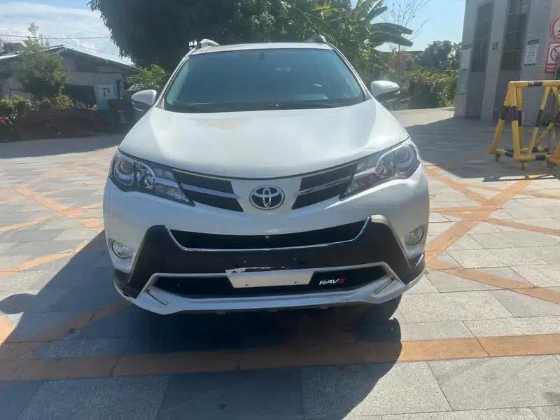 2016 RAV4 2.0L CVT 2WD Fashion Edition — миниатюра 2