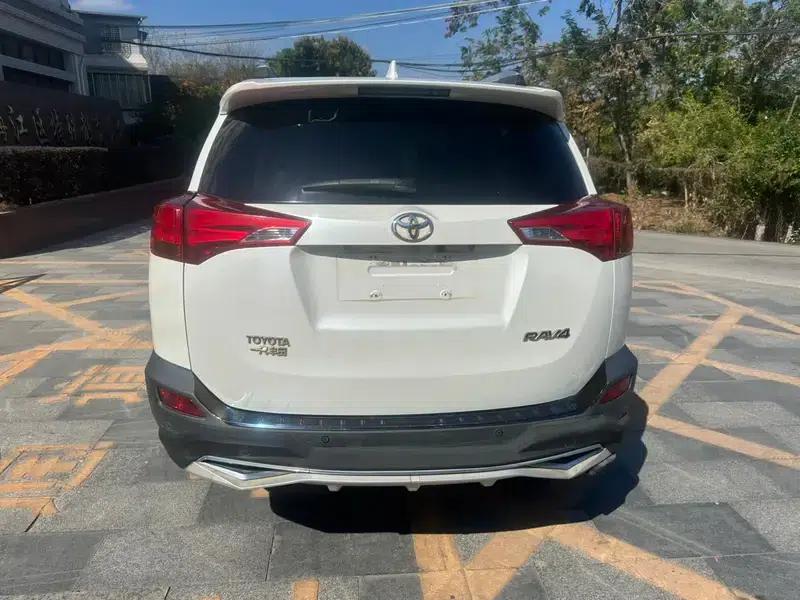 2016 RAV4 2.0L CVT 2WD Fashion Edition — миниатюра 5