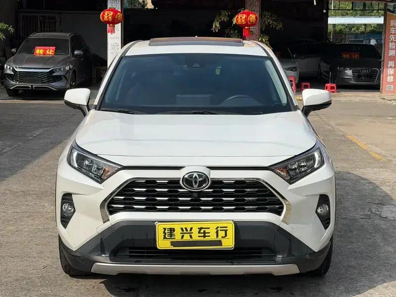 2022 Toyota RAV4 2.0L CVT 2WD Fashion Edition — миниатюра 2