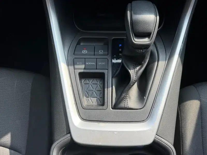 2022 Toyota RAV4 2.0L CVT 2WD Fashion Edition — миниатюра 18
