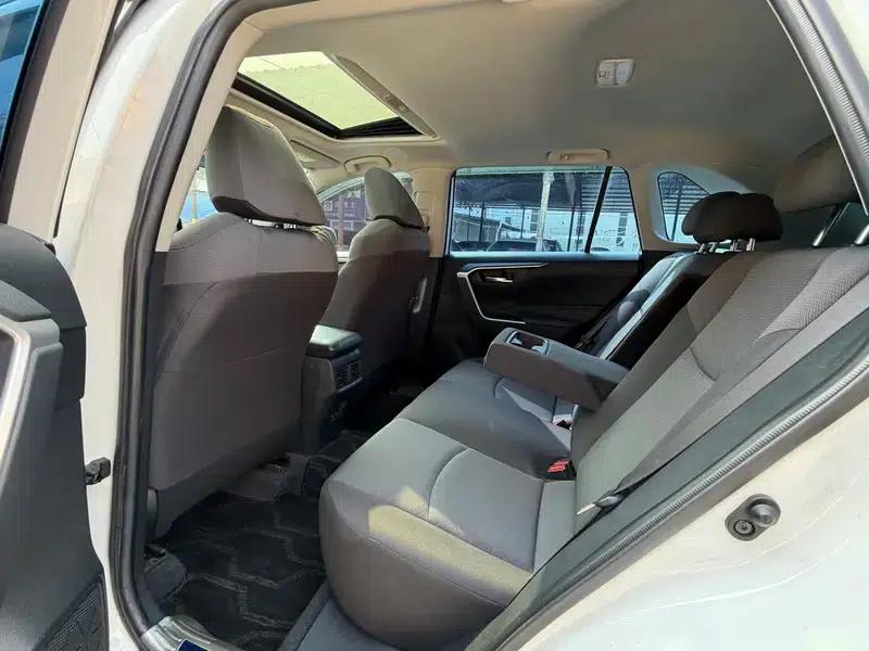 2022 Toyota RAV4 2.0L CVT 2WD Fashion Edition — миниатюра 21