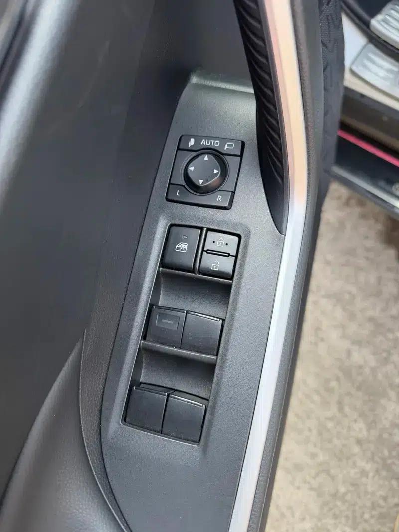 2022 Toyota RAV4 2.0L CVT 2WD Fashion Edition — миниатюра 22