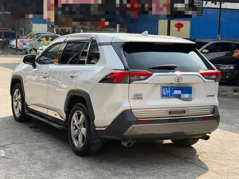 2022 Toyota RAV4 2.0L CVT 2WD Fashion Edition — миниатюра 4