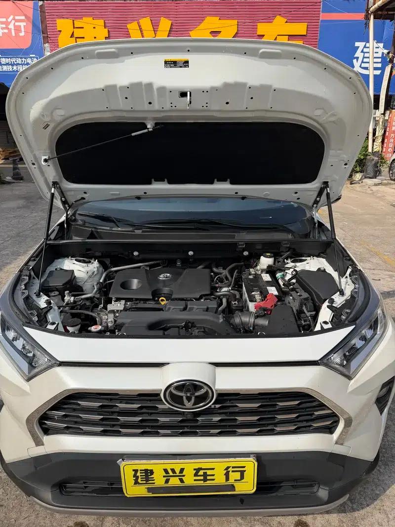2022 Toyota RAV4 2.0L CVT 2WD Fashion Edition — миниатюра 8