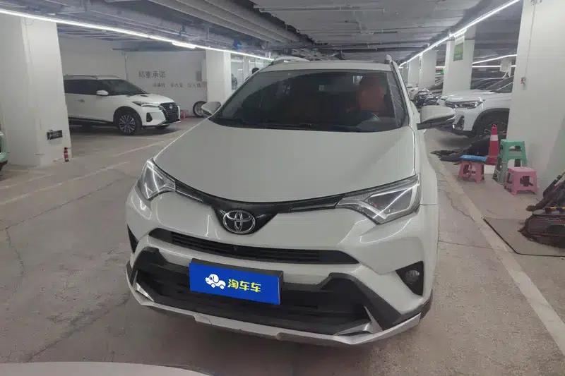 2018 RAV4 2.0L CVT 2WD Fashion X Edition — миниатюра 2