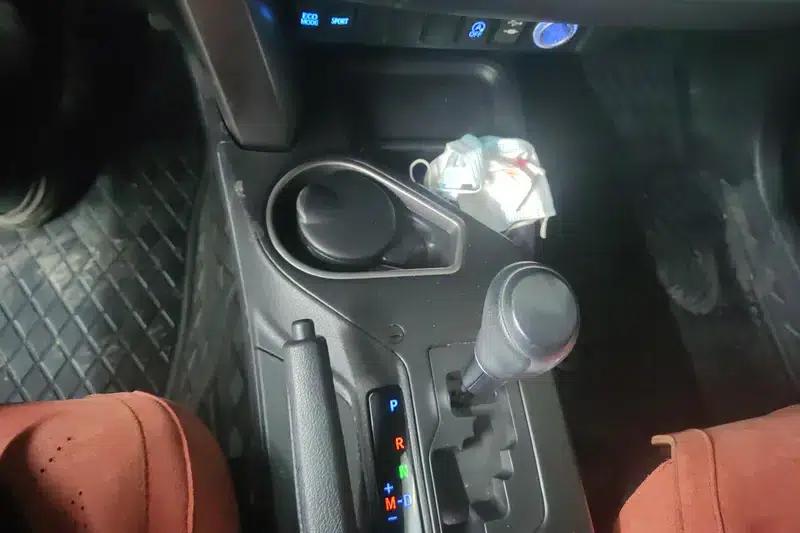2018 RAV4 2.0L CVT 2WD Fashion X Edition — миниатюра 15