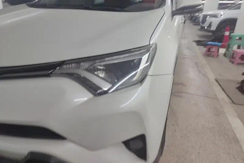 2018 RAV4 2.0L CVT 2WD Fashion X Edition — миниатюра 5