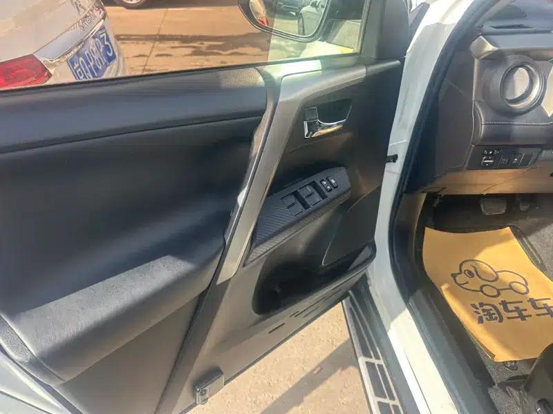 2013 RAV4 2.0L CVT 4WD Elite Edition — миниатюра 18