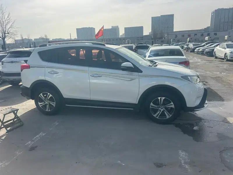 2013 RAV4 2.0L CVT 4WD Elite Edition — миниатюра 5