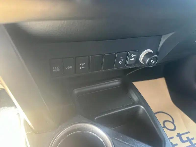 2013 RAV4 2.0L CVT 4WD Elite Edition — миниатюра 8