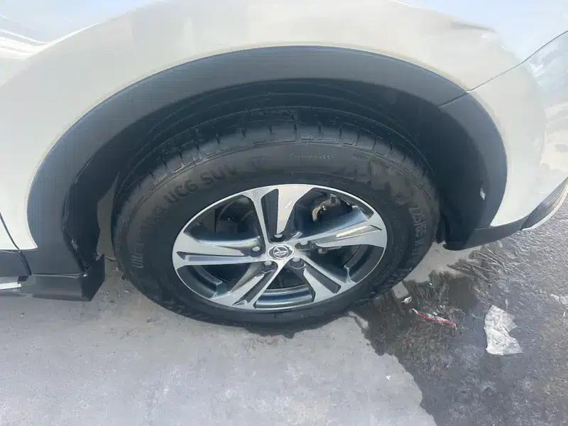 2013 RAV4 2.0L CVT 4WD Elite Edition — миниатюра 9