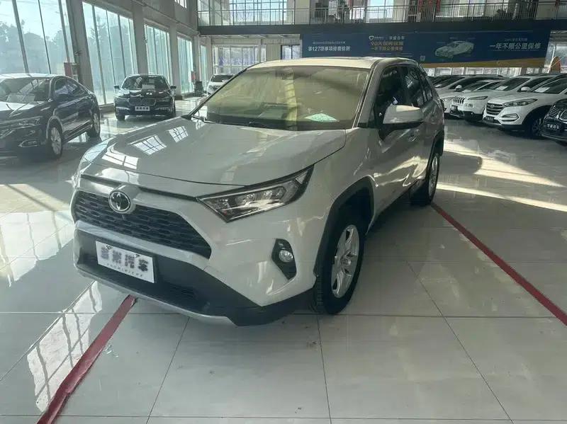 RAV4 2020 2.0L CVT 2WD Fashion Edition — миниатюра 1