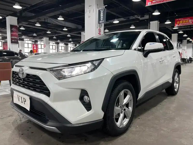 RAV4 2020 2.0L CVT 4WD Fashion Edition — миниатюра 1
