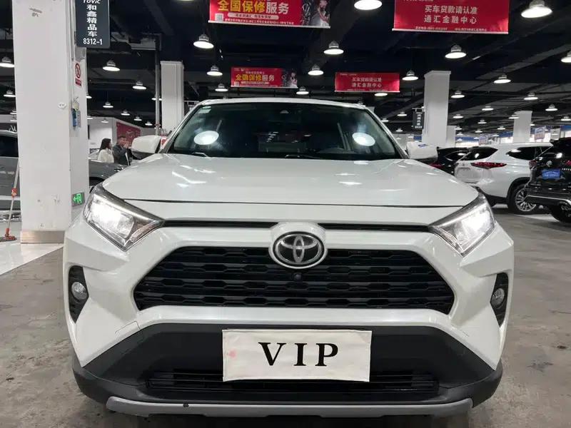 RAV4 2020 2.0L CVT 4WD Fashion Edition — миниатюра 2