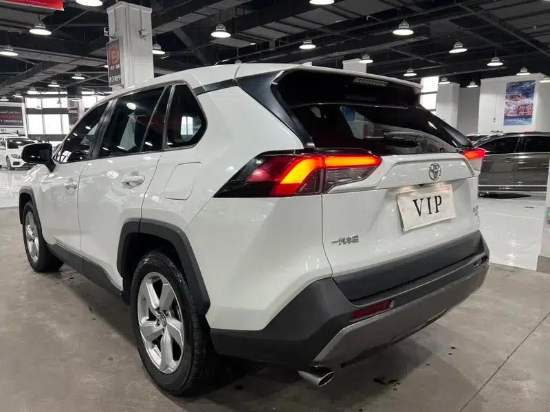 RAV4 2020 2.0L CVT 4WD Fashion Edition — миниатюра 4