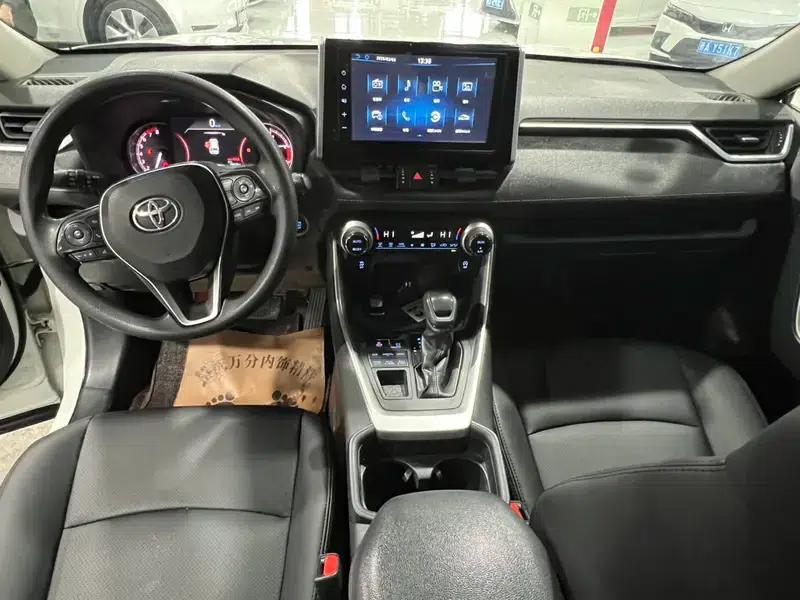 RAV4 2020 2.0L CVT 4WD Fashion Edition — миниатюра 7