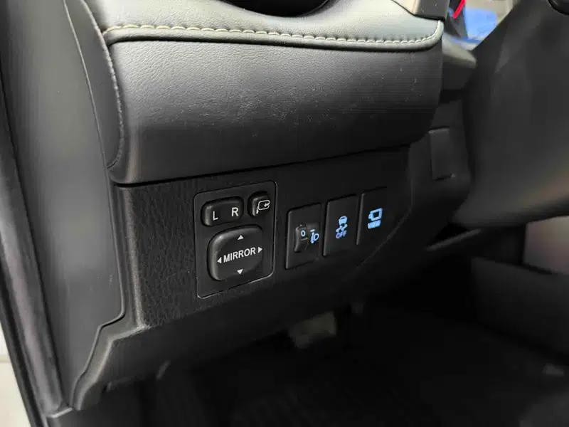 2016 RAV4 2.0L CVT 2WD Comfort Edition — миниатюра 14