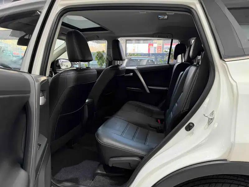 2016 RAV4 2.0L CVT 2WD Comfort Edition — миниатюра 16