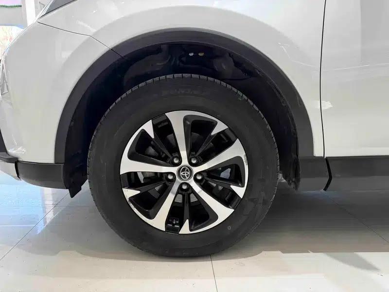 2016 RAV4 2.0L CVT 2WD Comfort Edition — миниатюра 7