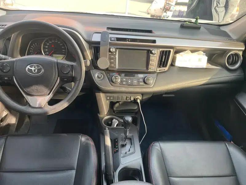 2018 RAV4 2.0L CVT 2WD Fashion X Edition — миниатюра 8